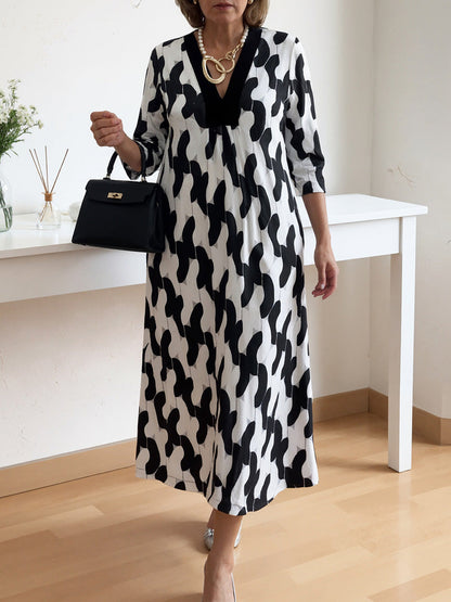 💎 -50% ON CASUAL CHIC MAXI DRESS! 💎 V-Neck, Printed, Mid-Sleeve & Flowing Silhouette ✨