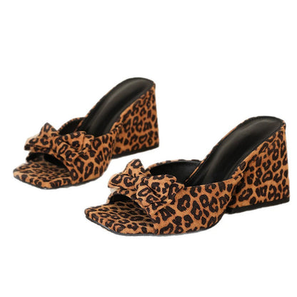 💎 60% OFF! 💎 Square Toe Leopard Slip-On Heeled Sandals – Block Heel, Bow Detail & Bold Print (Sizes 36–43) 👠🐆