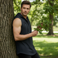 🏋️‍♂️ LIMITED-TIME 50% OFF! 🎽 Men's Sleeveless Workout Hoodie Tank – Breathable, V-Neck, Integrated Hood 🧢