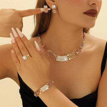 🎉 2026 Sale — Over 27,900 Sold!💎 Elegant Rhinestone Jewelry 4‑Piece Set
