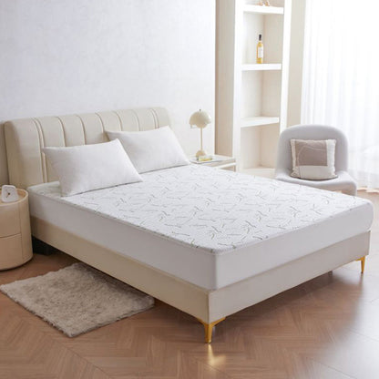 🌿 LIMITED-TIME 50% OFF! 💧 Waterproof Bamboo Fiber Mattress Protector – Breathable, Quiet, Snug Fit ✨